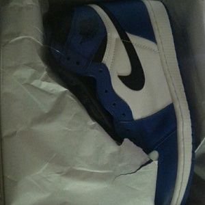 Ds aj1 royals